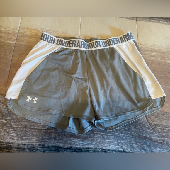 Under Armour Shorts - Picture 1 of 3